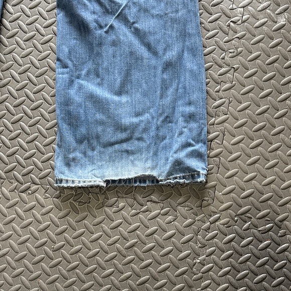 Long Elegant Legs Light Blue Denim Jeans - Picture 5 of 5